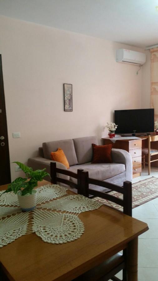 Christos Apartments Sarandë Buitenkant foto