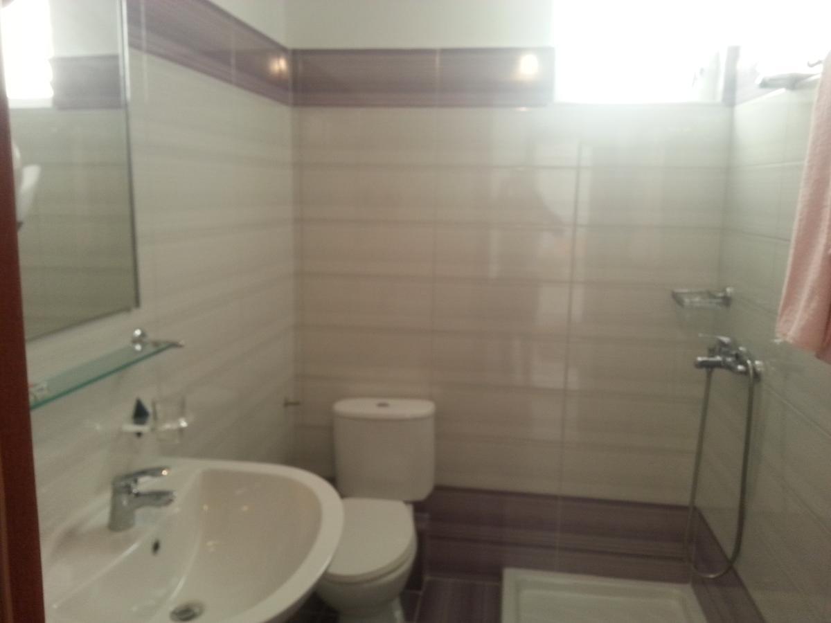 Christos Apartments Sarandë Buitenkant foto