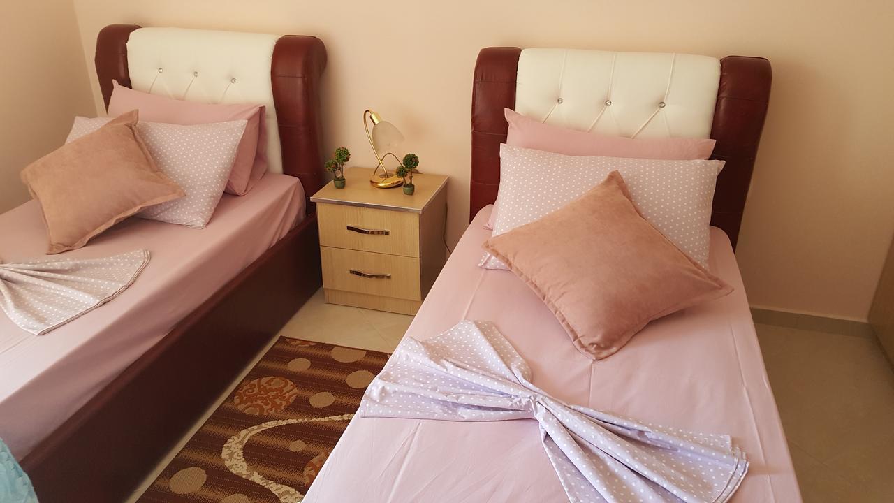 Christos Apartments Sarandë Buitenkant foto